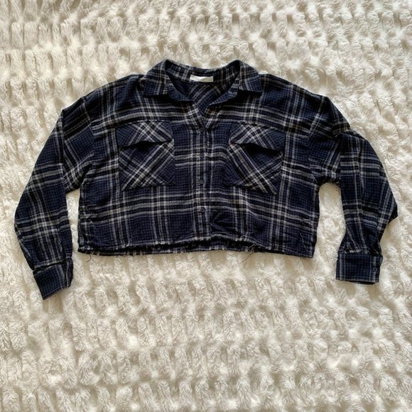 OAK & FORT | Plaid Blue Cropped Flannel - Picture 2 of 5